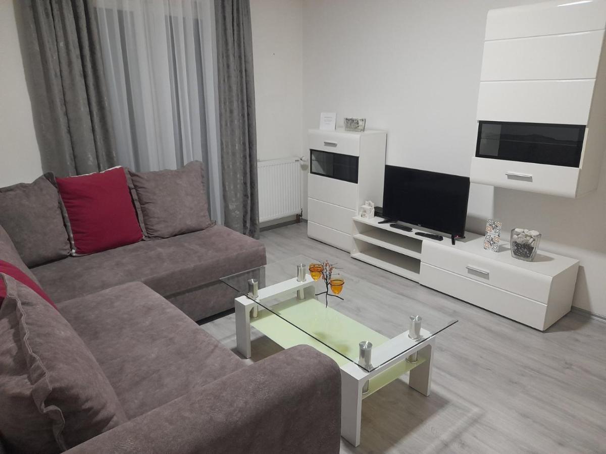 לסקובץ Family Apartmani Le מראה חיצוני תמונה