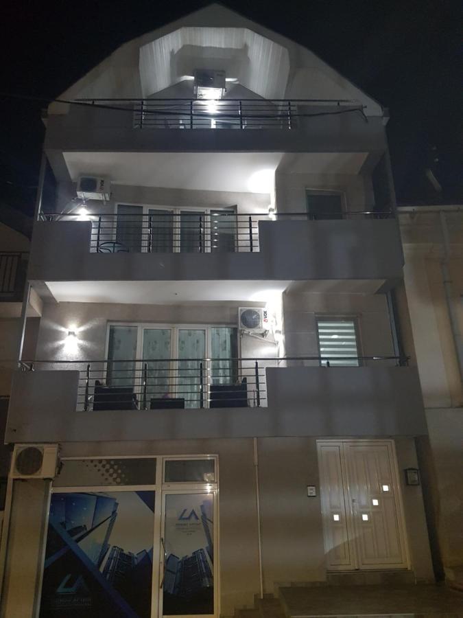 לסקובץ Family Apartmani Le מראה חיצוני תמונה