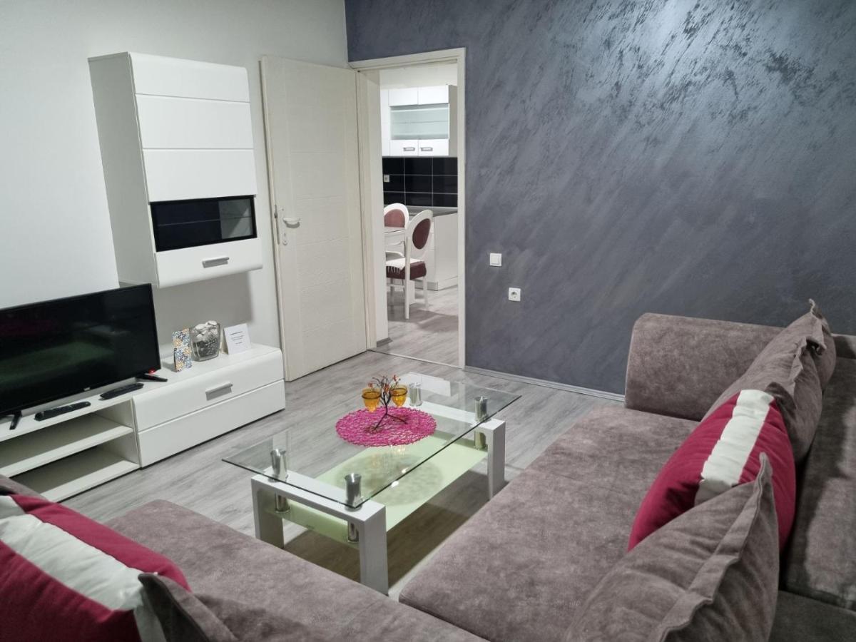 לסקובץ Family Apartmani Le מראה חיצוני תמונה